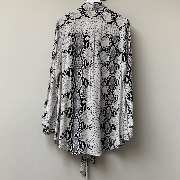 008 - Mint Velvet Blouse Size UK 12 Tie Neck Long Sleeves Snake - Picture 2 of 16